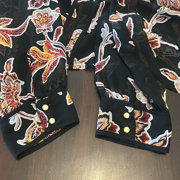 Liz Claiborne Signature Women Floral Sheer V-Neck Long Sleeve Sheer Blouse - Picture 12 of 13